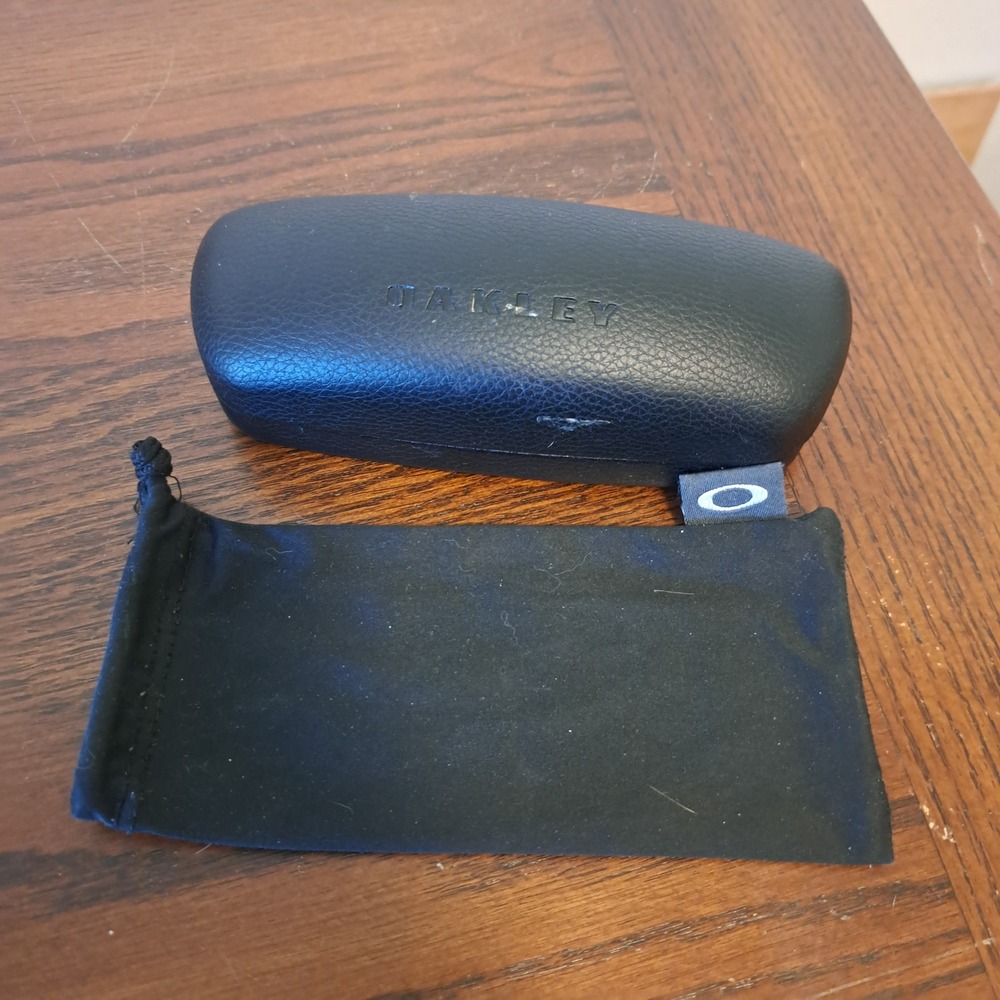 Oakley Black Hard Shell Sunglasses Case and Soft Drawstring Pouch Set *case only